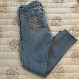 Hco Light Wash Cropped Jeans